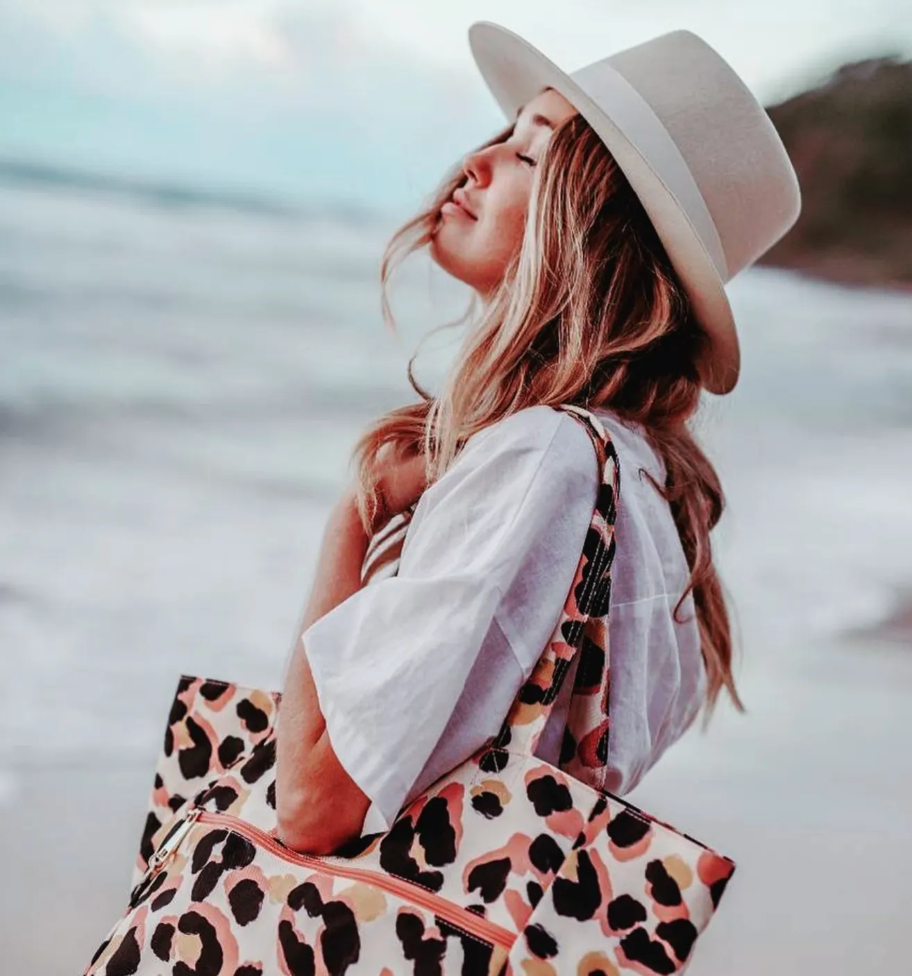 The Friday People  Everyday Tote-Savannah