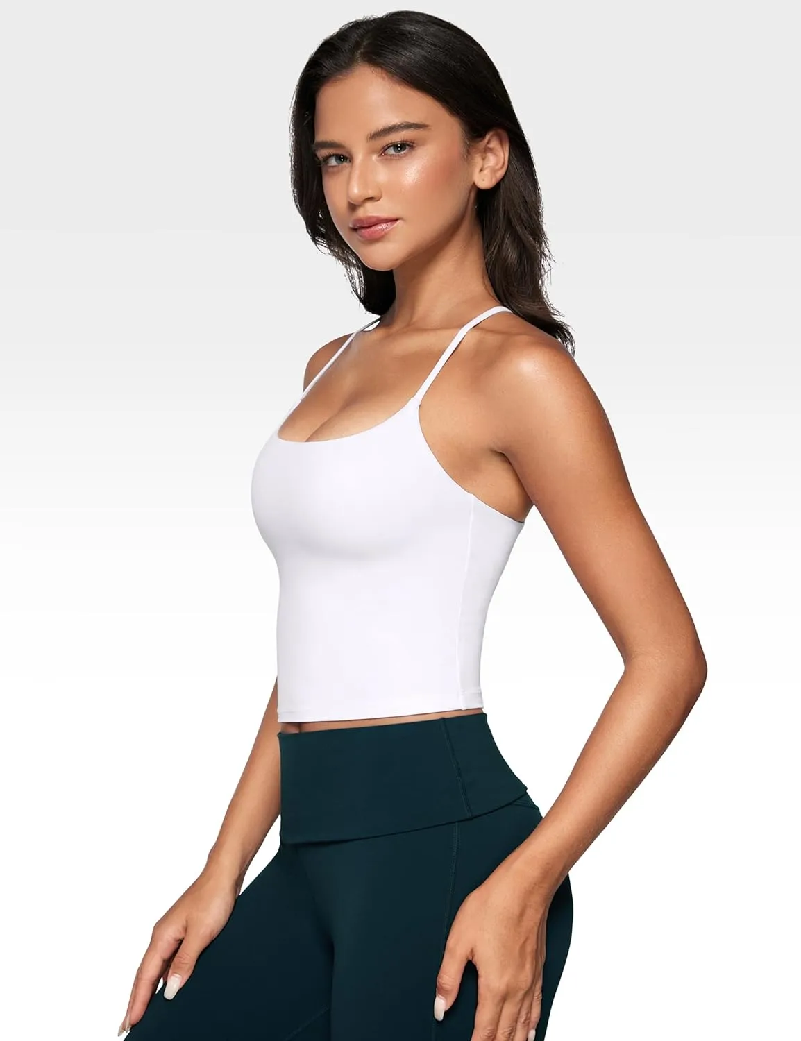 Womens Low Scoop Neck Tank Tops Built in Bra U Back Workout Tanks Spaghetti Criss Cross Strap Sleeveless Cropped Top